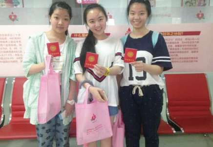 温州晚报：为他们点赞！温州高考学子用...